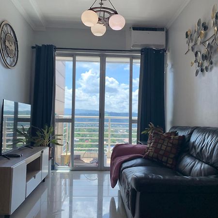 Spacious 2-Bedroom Condo,Wifi,Netflix,Free Parking Cagayan de Oro Eksteriør bilde