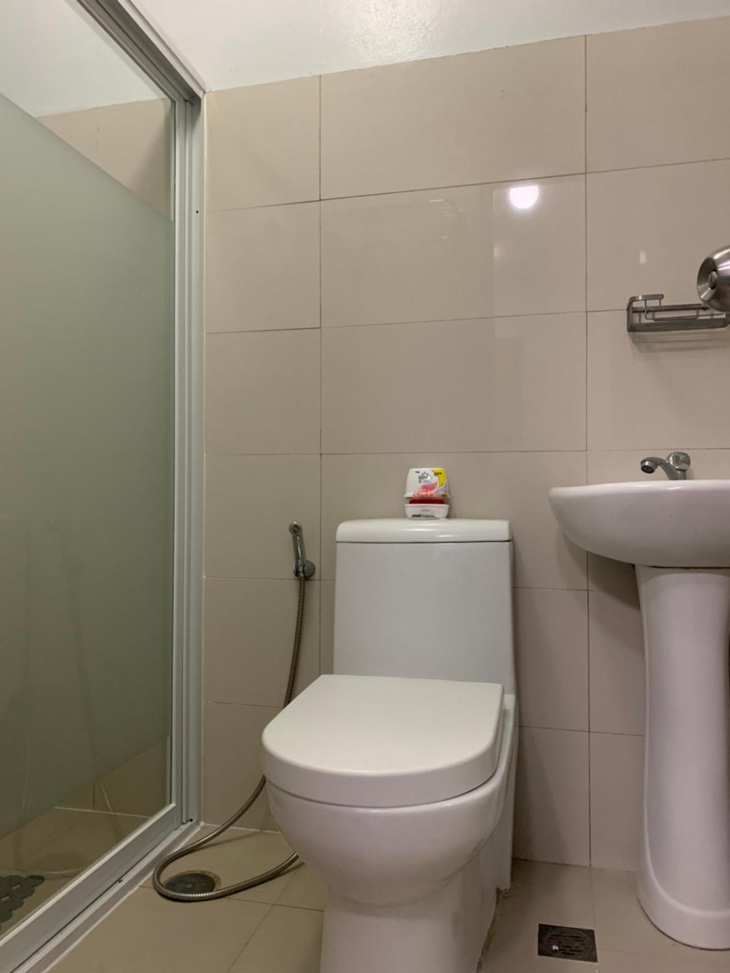 Spacious 2-Bedroom Condo,Wifi,Netflix,Free Parking Cagayan de Oro Eksteriør bilde